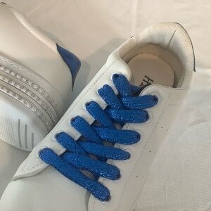 Womens size 7 white platform shoes brand new with no box